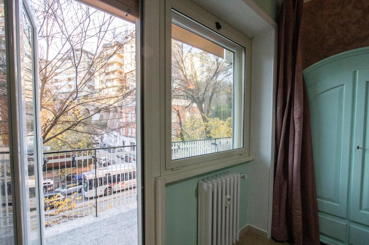 B&B Colorful Suite Yard Roma Exterior foto
